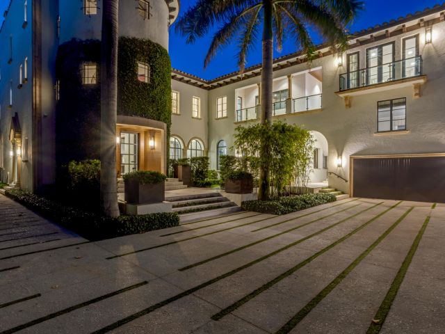 Home for sale at 410 N Ocean Boulevard - photo 5968260