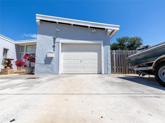 Home for sale at 3141 Riverland Rd - photo 6056002