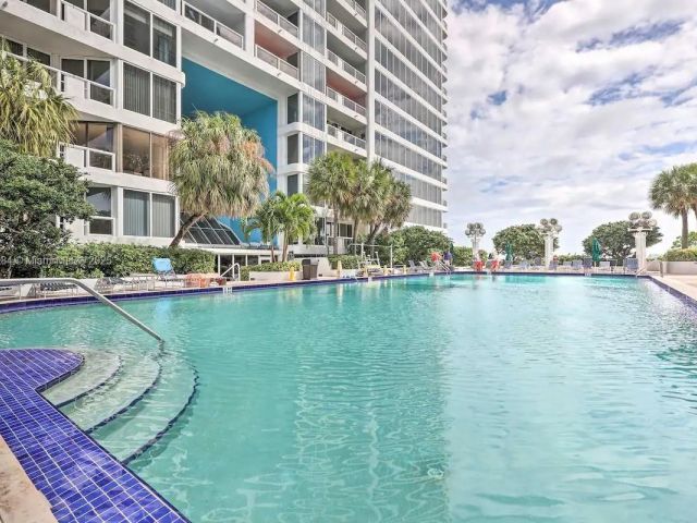 Apartment for rent  Unit #A-2741 - photo 5858259