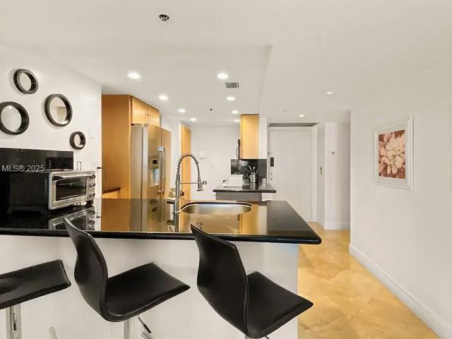 Apartment for rent  Unit #A-2741 - photo 5858264