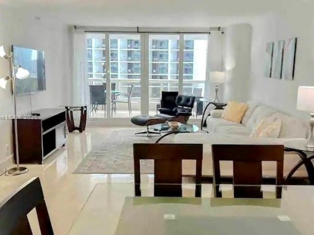 Apartment for rent  Unit #A-2741 - photo 5858270