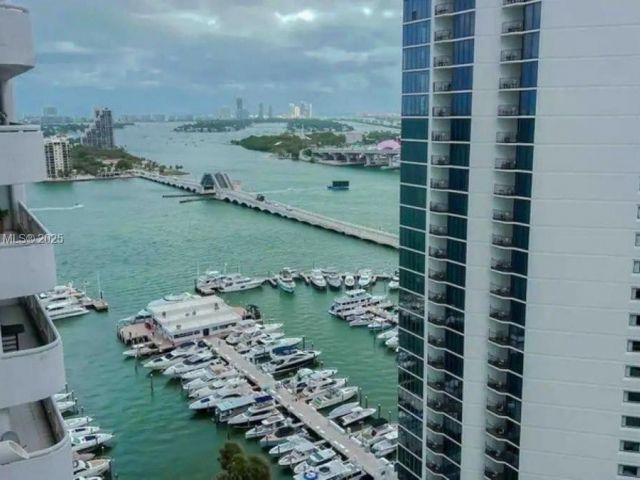 Apartment for rent  Unit #A-2741 - photo 5858272