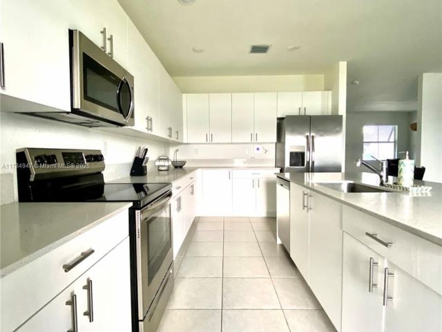 Home for sale at 16715 SW 292nd Ter - photo 5870857