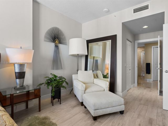 Apartment for sale  Unit #GPH50 - photo 5901308