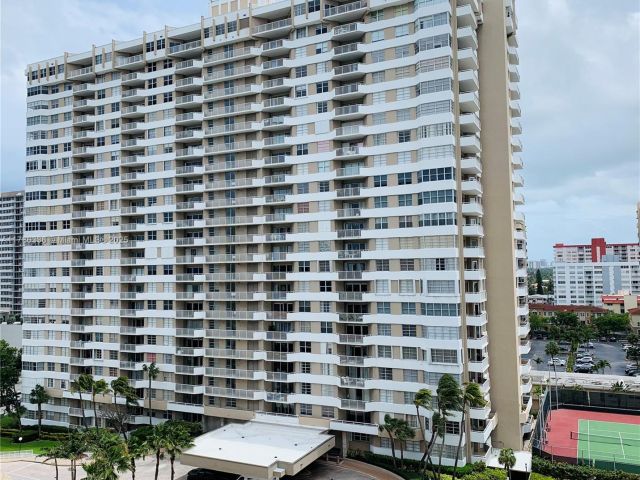 Apartment for rent  Unit #4L - photo 5901196