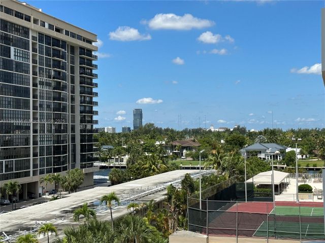 Apartment for rent  Unit #4L - photo 5901201