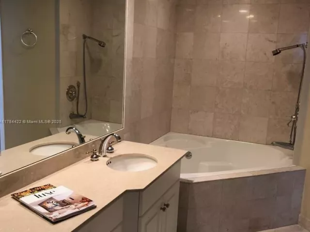 Apartment for rent  Unit #712 - photo 5905300