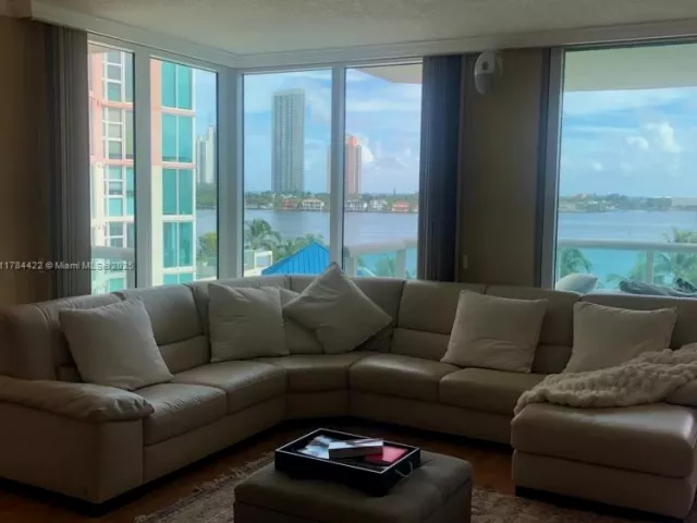 Apartment for rent  Unit #712 - photo 5905302