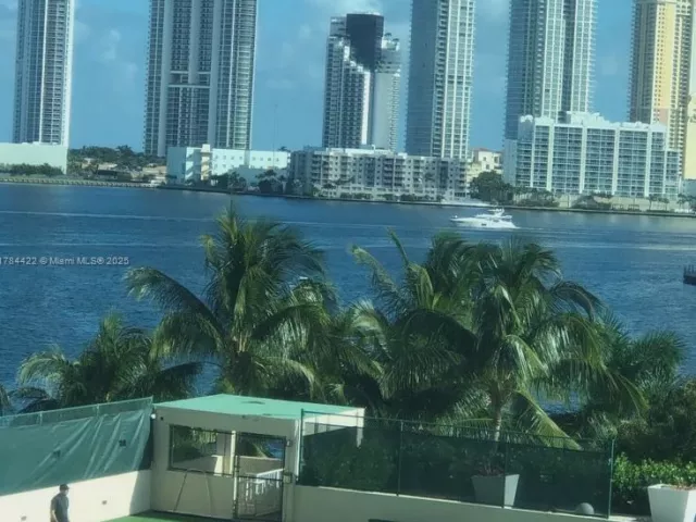 Apartment for rent  Unit #712 - photo 5905303