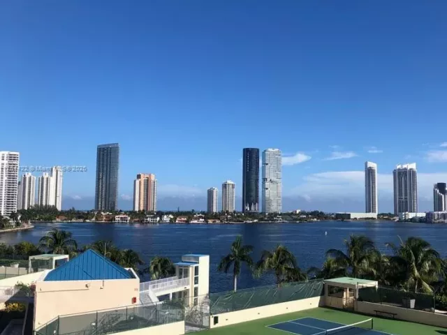 Apartment for rent  Unit #712 - photo 5905305