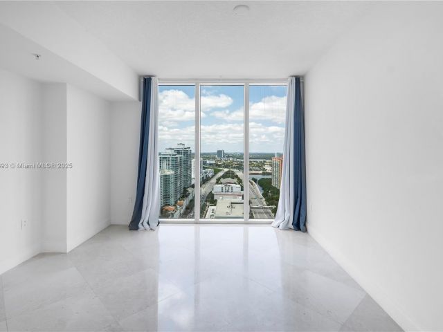 Apartment for sale  Unit #3107 - photo 5922061