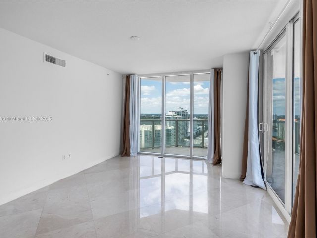 Apartment for sale  Unit #3107 - photo 5922065