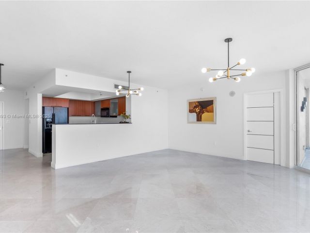 Apartment for sale  Unit #3107 - photo 5922069