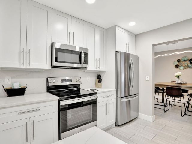 Home for rent at 1035 NW 5th Ave - photo 5941849