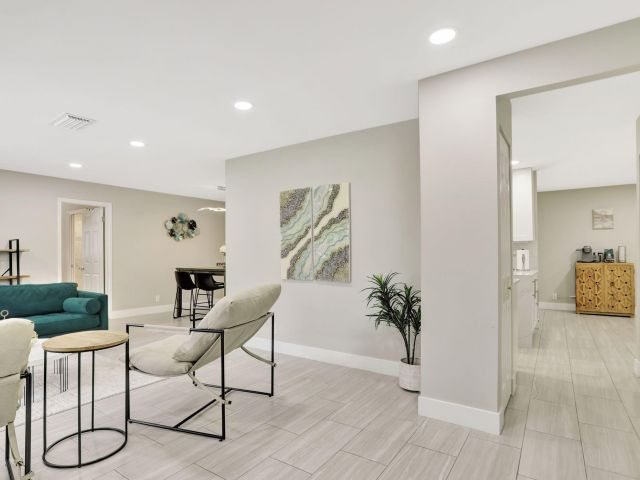 Home for rent at 1035 NW 5th Ave - photo 5941858