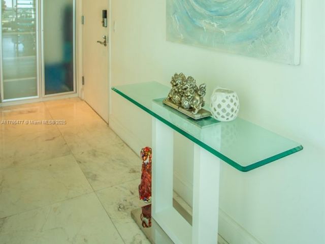 Apartment for sale  Unit #401 - photo 5903664