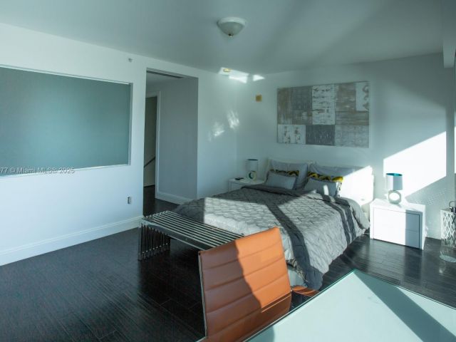 Apartment for sale  Unit #401 - photo 5903672