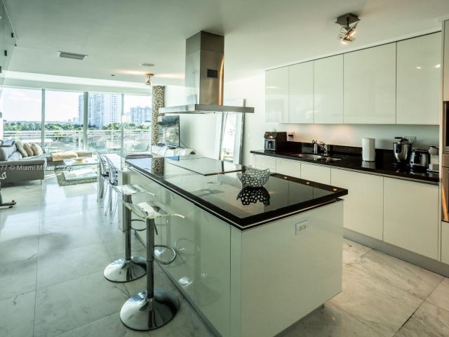 Apartment for sale  Unit #401 - photo 5903682