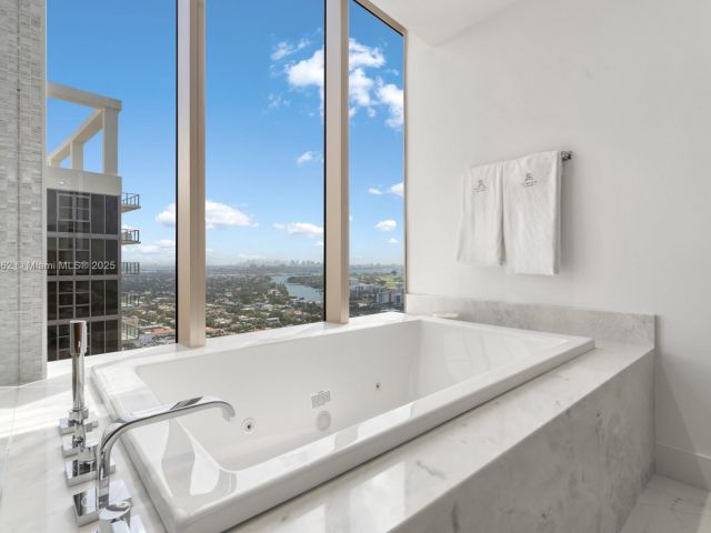 Apartment for sale  Unit #2604N - photo 6537840