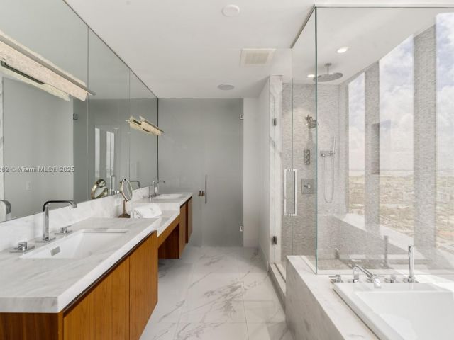 Apartment for sale  Unit #2604N - photo 6537842