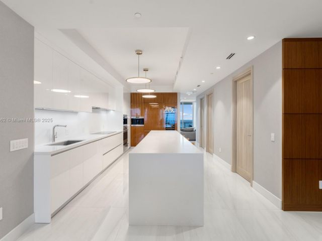 Apartment for sale  Unit #2604N - photo 6537845