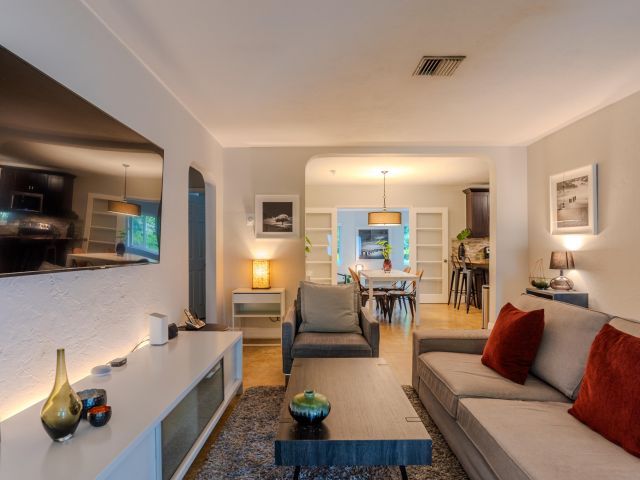 Home for sale at 1401 NE 17th Way - photo 6114563