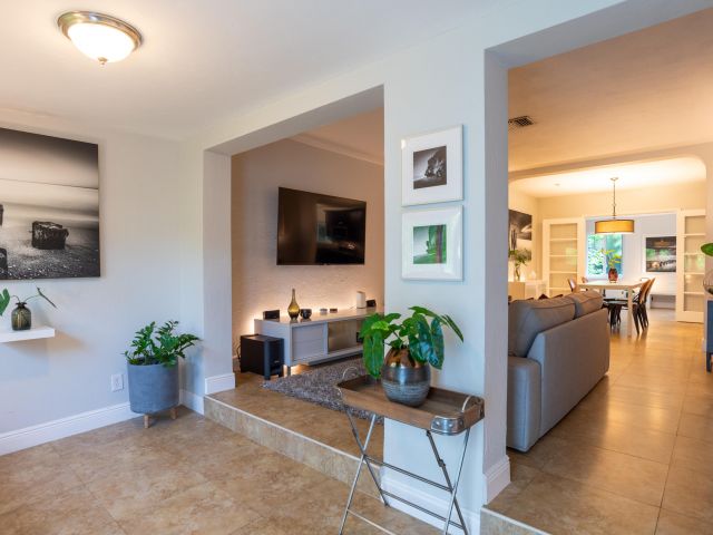 Home for sale at 1401 NE 17th Way - photo 6114566