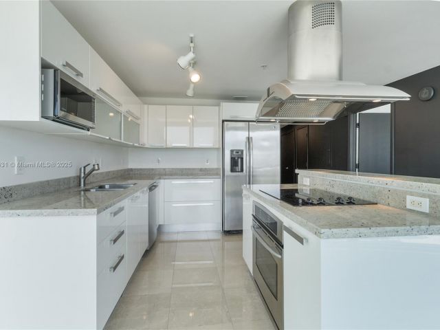 Apartment for sale  Unit #801 - photo 5925961