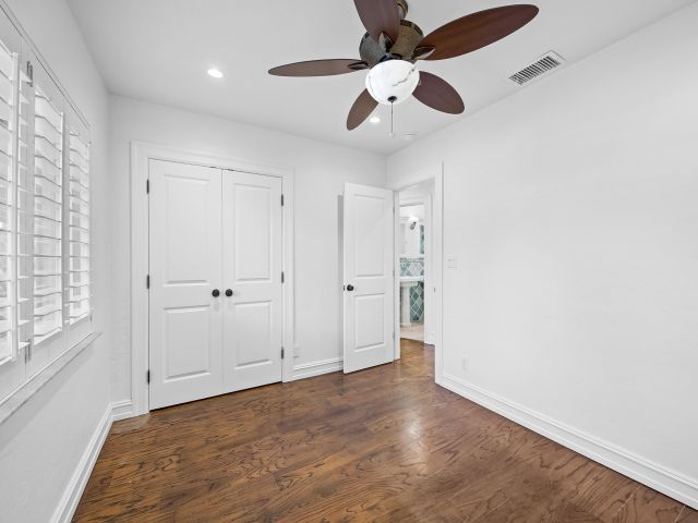 Home for sale at 2709 NE 30th St - photo 5981500