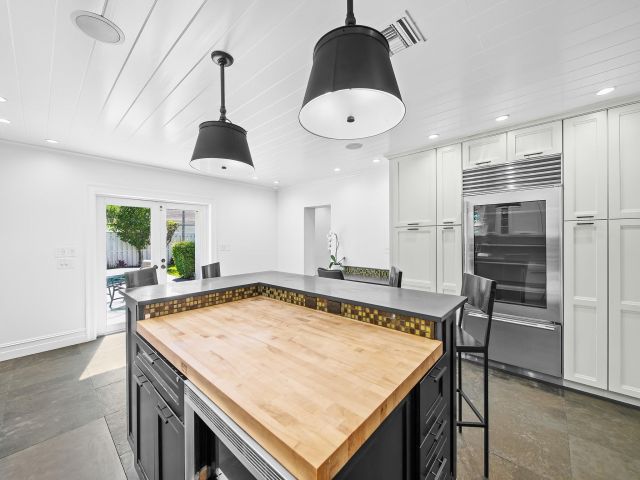 Home for sale at 2709 NE 30th St - photo 5981507