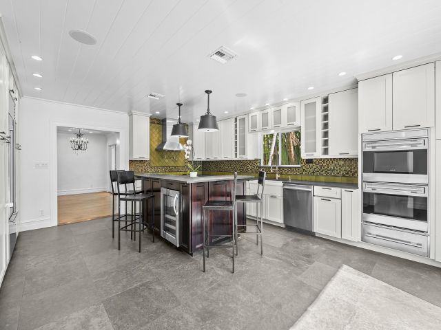 Home for sale at 2709 NE 30th St - photo 5981509