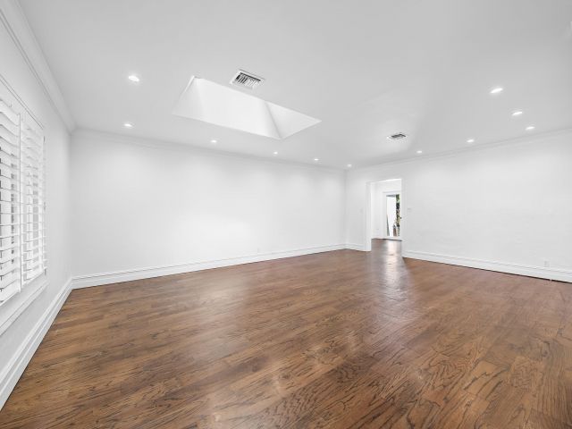 Home for sale at 2709 NE 30th St - photo 5981514