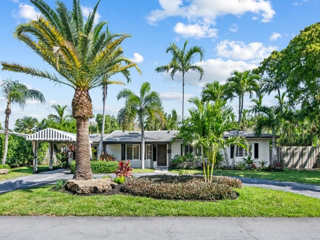 Home for sale at 2709 NE 30th St - photo 5981519