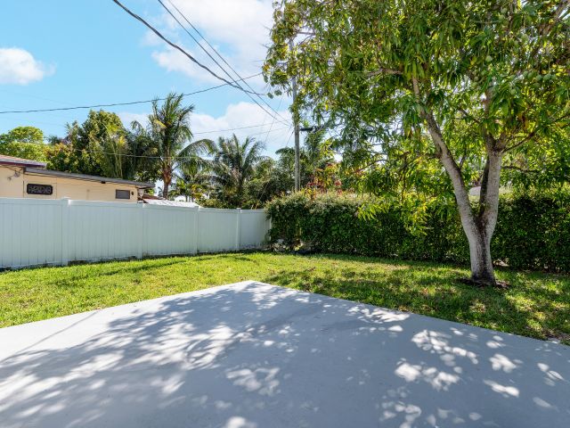 Home for sale at 606 N 31st Court - photo 6644912