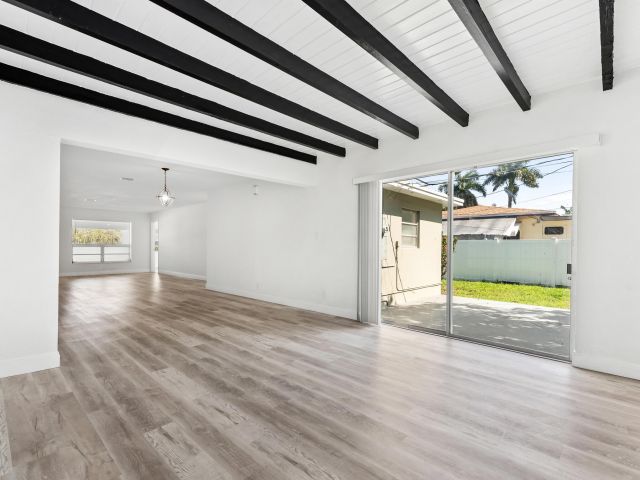 Home for sale at 606 N 31st Court - photo 6644913