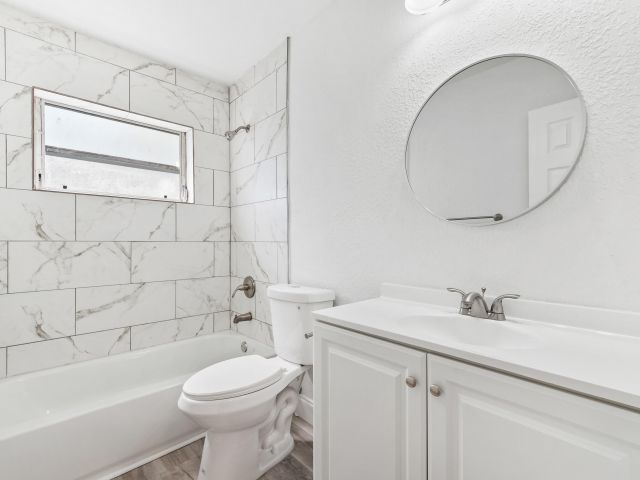 Home for sale at 606 N 31st Court - photo 6644915