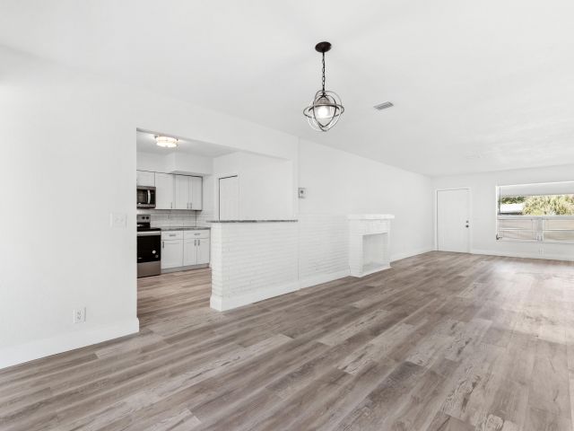 Home for sale at 606 N 31st Court - photo 6644923