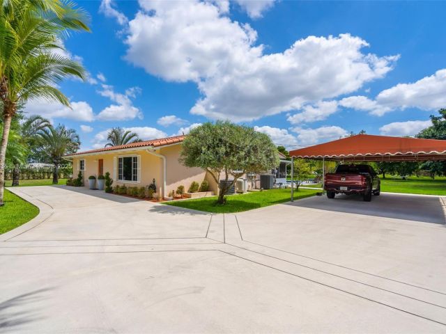 Home for sale at 28505 SW 207th Ave - photo 5868980