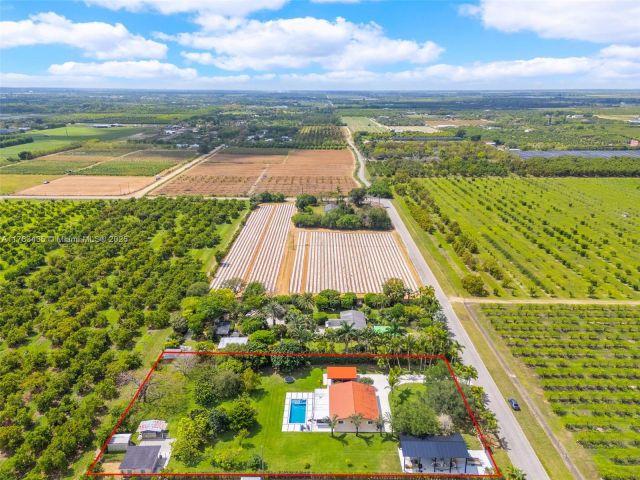 Home for sale at 28505 SW 207th Ave - photo 5868984