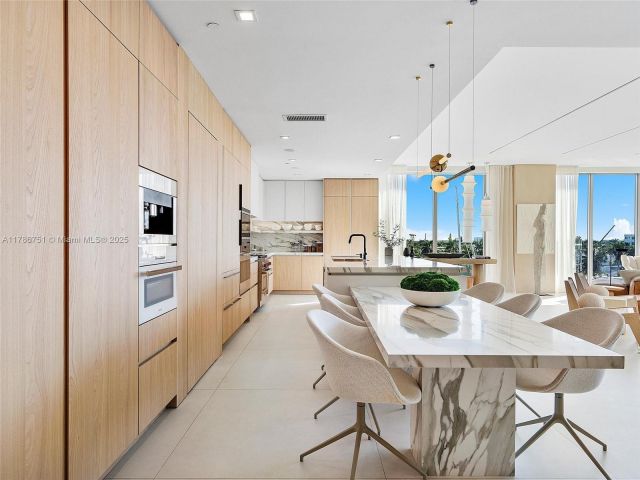 Apartment for rent  Unit #PH1 - photo 5901974