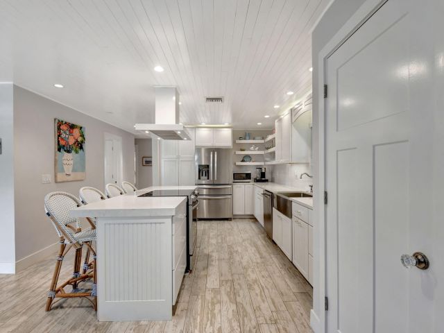 Home for rent at 14 NE 5th Street - photo 5879671