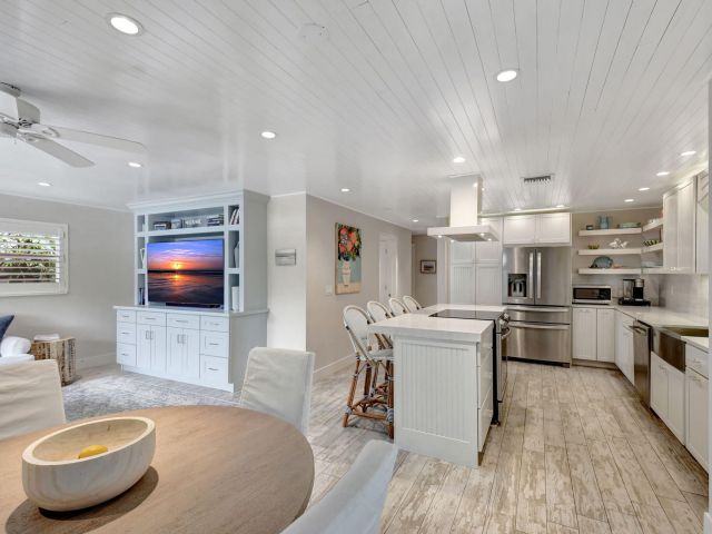 Home for rent at 14 NE 5th Street - photo 5879672