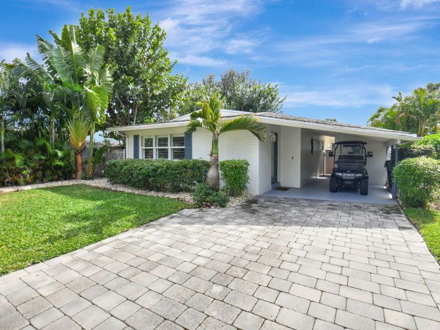 Home for rent at 14 NE 5th Street - photo 5879673