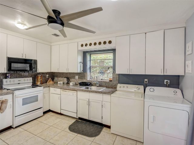 Home for rent at 400 CADIMA AVE 0 - photo 5900351