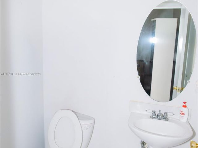 Home for sale at 1735 NW 77th Ave - photo 5883007