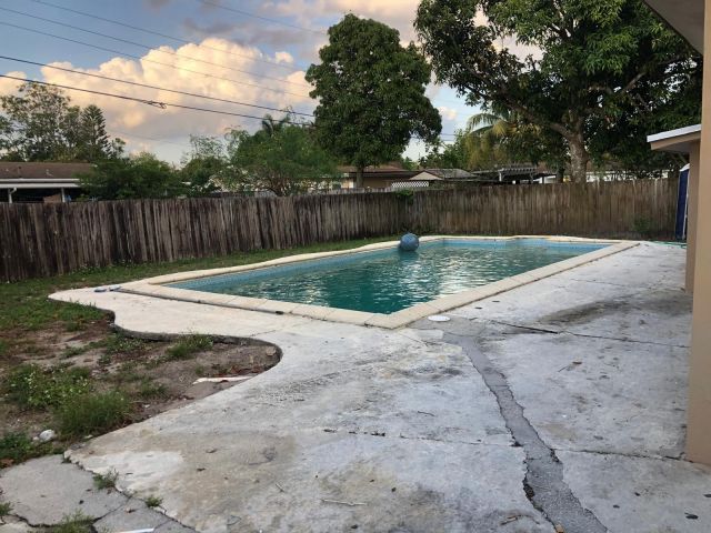 Home for sale at 520 E Campus Cir - photo 6003491