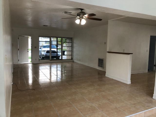 Home for sale at 520 E Campus Cir - photo 6003498