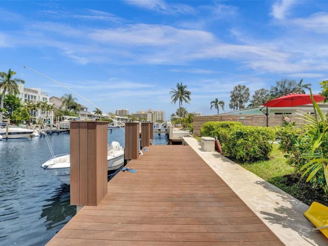 Home for sale at 2805 NE 29th St - photo 6040945