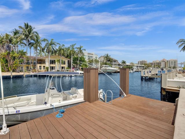 Home for sale at 2805 NE 29th St - photo 6040950