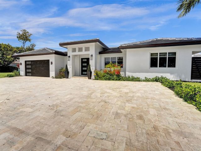 Home for sale at 2805 NE 29th St - photo 6040952